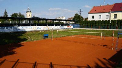 Celý klub na antuce, fotka 3